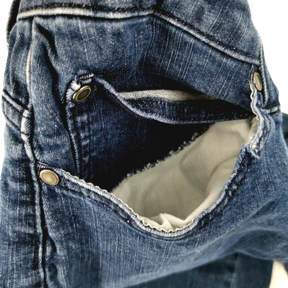 Lee Women's 8 Medium Slender Secret Straight Jeans - Picture 4 of 12